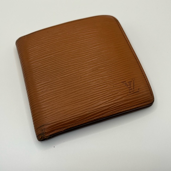 Louis Vuitton Malletier Bifold Epi Leather Wallet